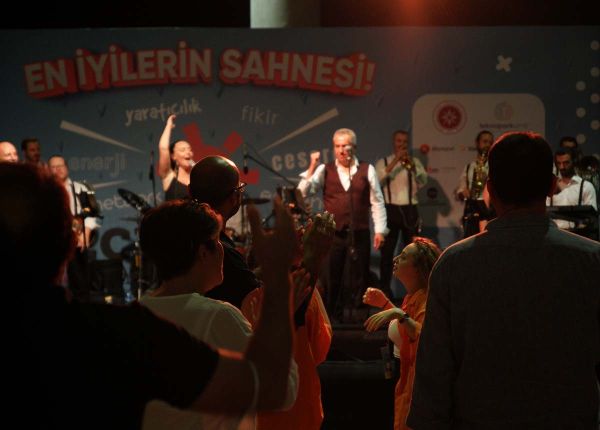 EN İYİLER TECH'N ROLL SAHNESİNDE YER ALDI 16