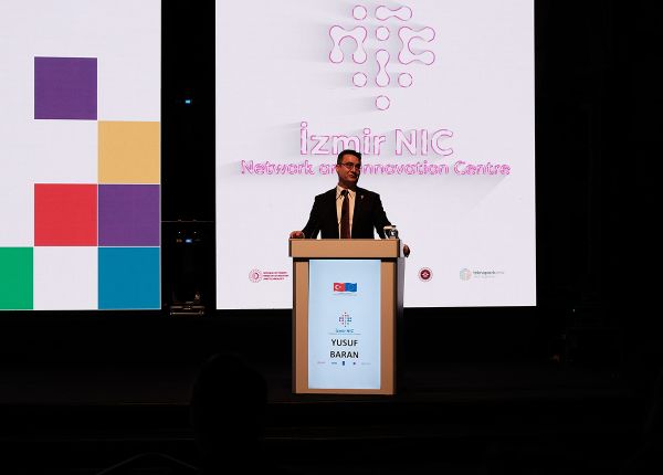 Teknolojinin Yönü İzmir'den Dünya'ya 1